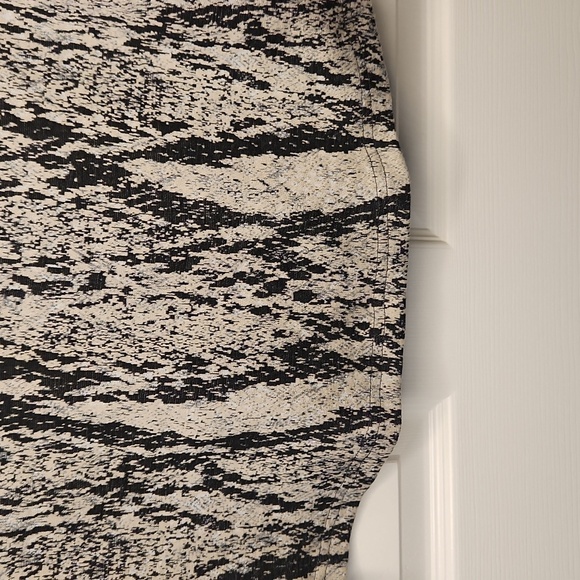 cable & gauge Studio Women's Snakeskin Print Long Sleeve Zip Front Top Size SP - Picture 7 of 11